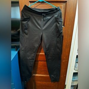 (3 for $15) 32 Degrees Jogger